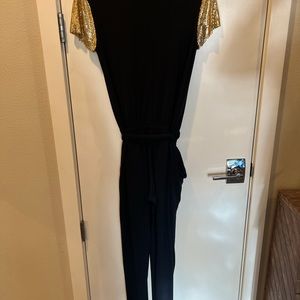 Michael Kors belted navy jumper with pockets. Worn one time. Size XS